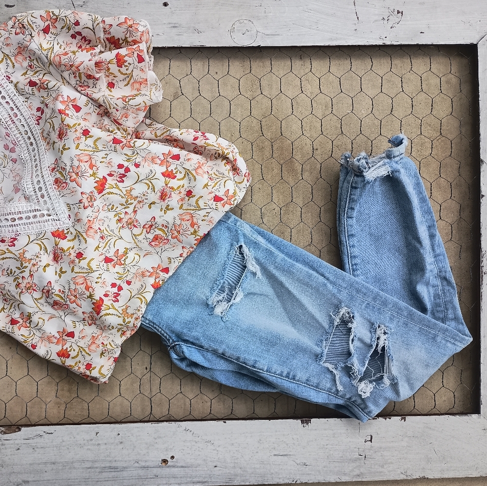 SALE🎉Denim American Eagle Women's sz 4 Short, High rise jegging